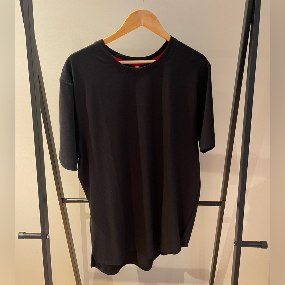 22Fresh Men’s Black Tee - Size XL